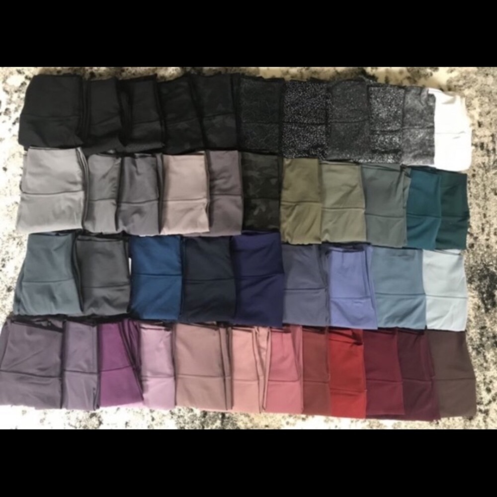 LOOKING FOR LULULEMON LEGGINGS!